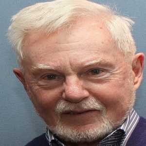 Derek Jacobi