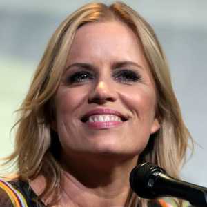 Kim Dickens