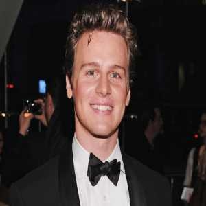 Jonathan Groff