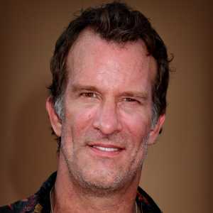 Thomas Jane | Revionz