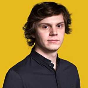 Evan Peters