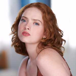 Zoé De Grand Maison