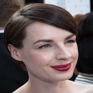 Jessica Raine