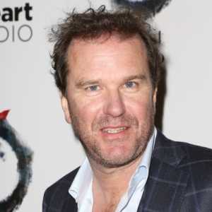 Douglas Hodge