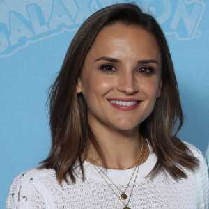 Rachael Leigh Cook