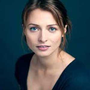 Chelsie Preston Crayford