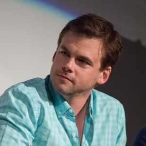 Tommy Dewey