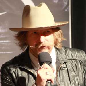 Lew Temple