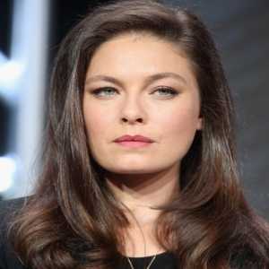 Alexa Davalos