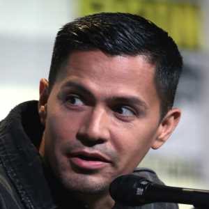 Jay Hernandez