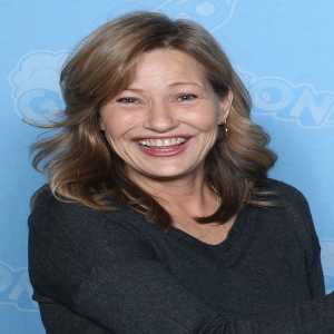 Joey Lauren Adams