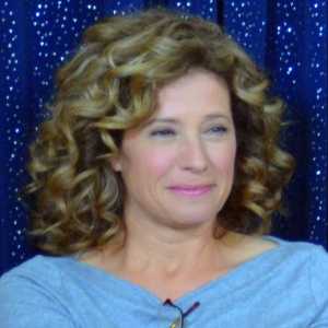 Nancy Travis