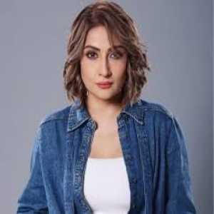 Urvashi Dholakia
